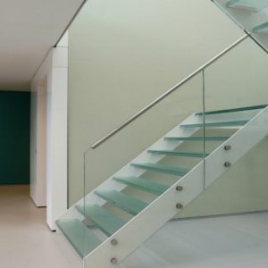Glass tread straight stairs