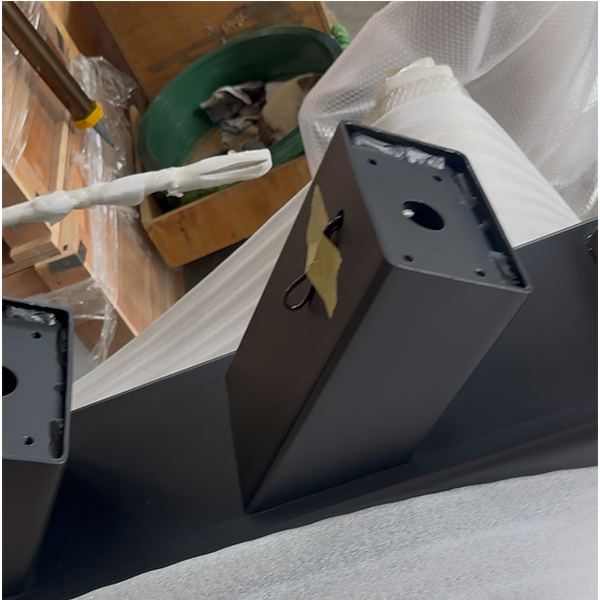 Mono stringer staircase with concealed light